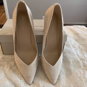 Pointed toe natural fabric